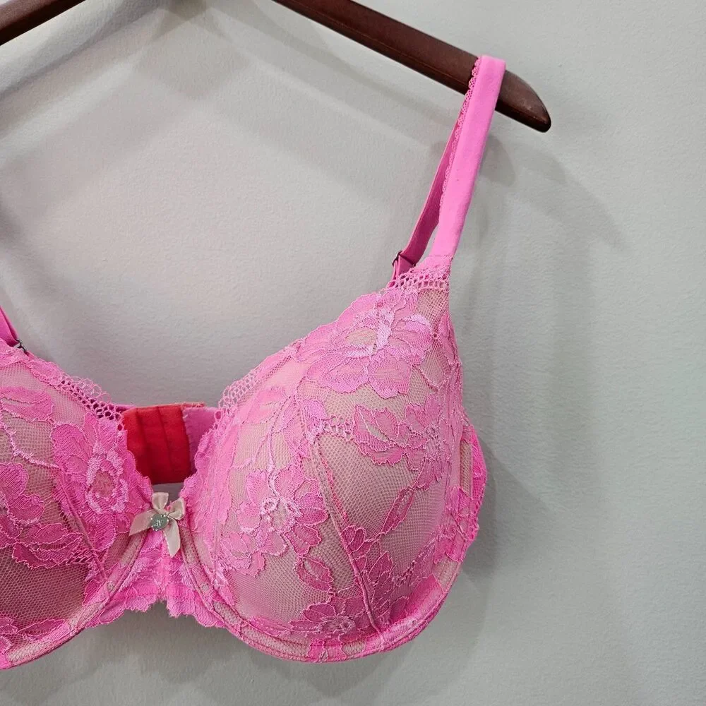 Victoria Secret Body By Victoria Bra 38DD Light Pink Lace Adjustable Straps Bow